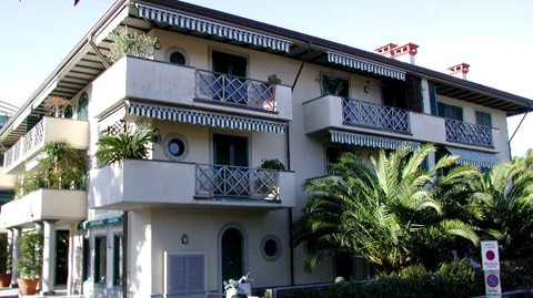 ALDEBARAN – Forte dei marmi (Lu)